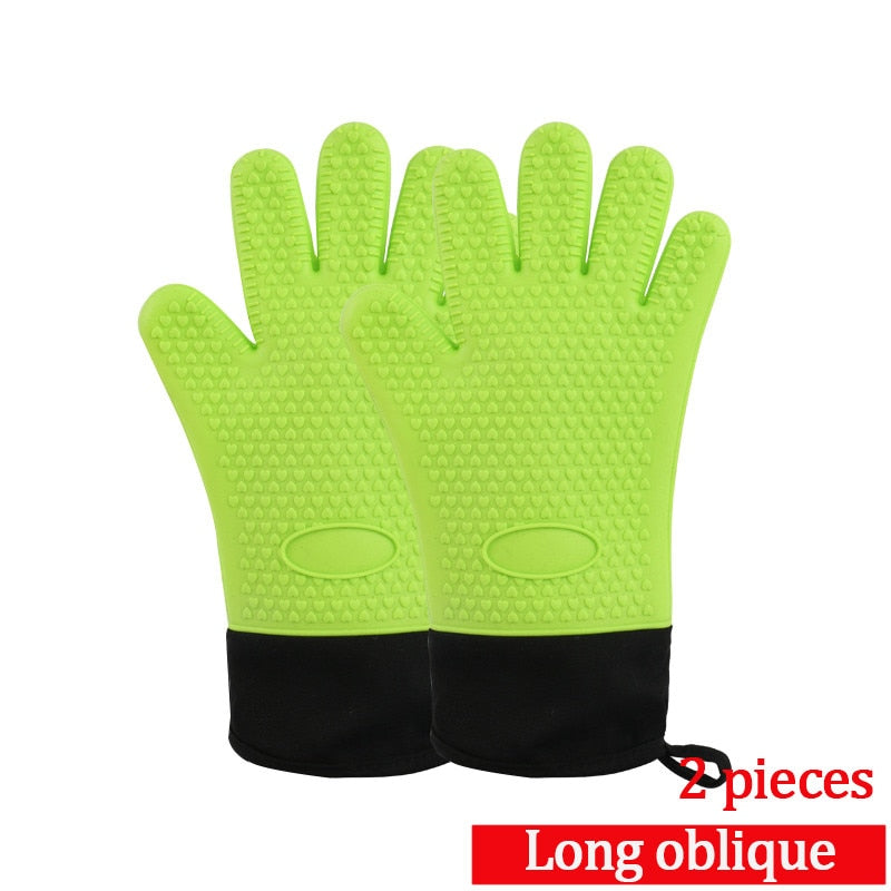 Heat-Resistant Gloves for the Kitchen or Barbecue.