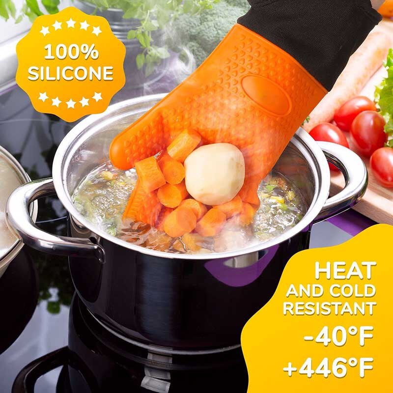 Heat-Resistant Gloves for the Kitchen or Barbecue.